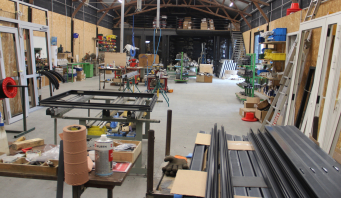 L'atelier dédié à la menuiserie aluminium. 