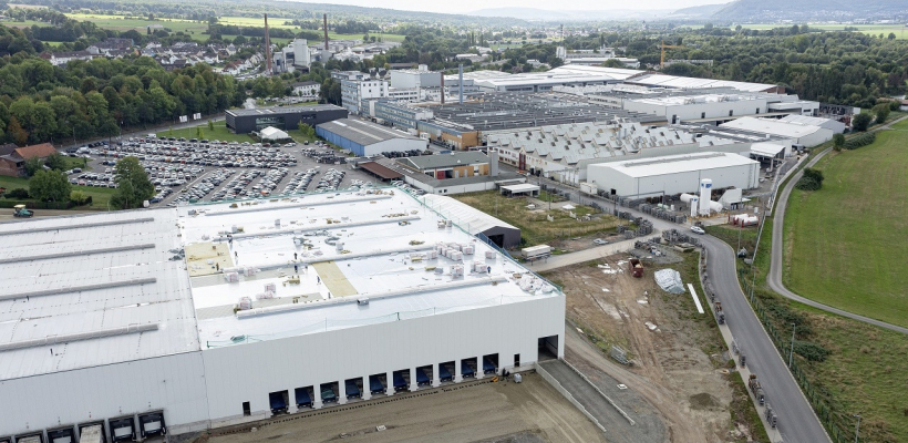 Le centre logistique de Stiebel Eltron, à Holzminden (Allemagne) aura 60 % de capacité de stockage supplémentaire d'ici novembre 2022. 