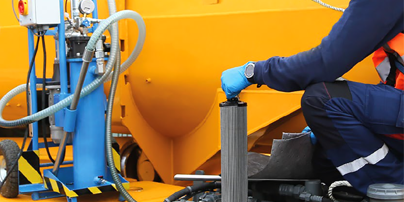 <p>Cette prestation inédite sur le marché permet d’accompagner la mutation du marché hydraulique vers une démarche préventive et responsable au service de la longévité des machines.</p>