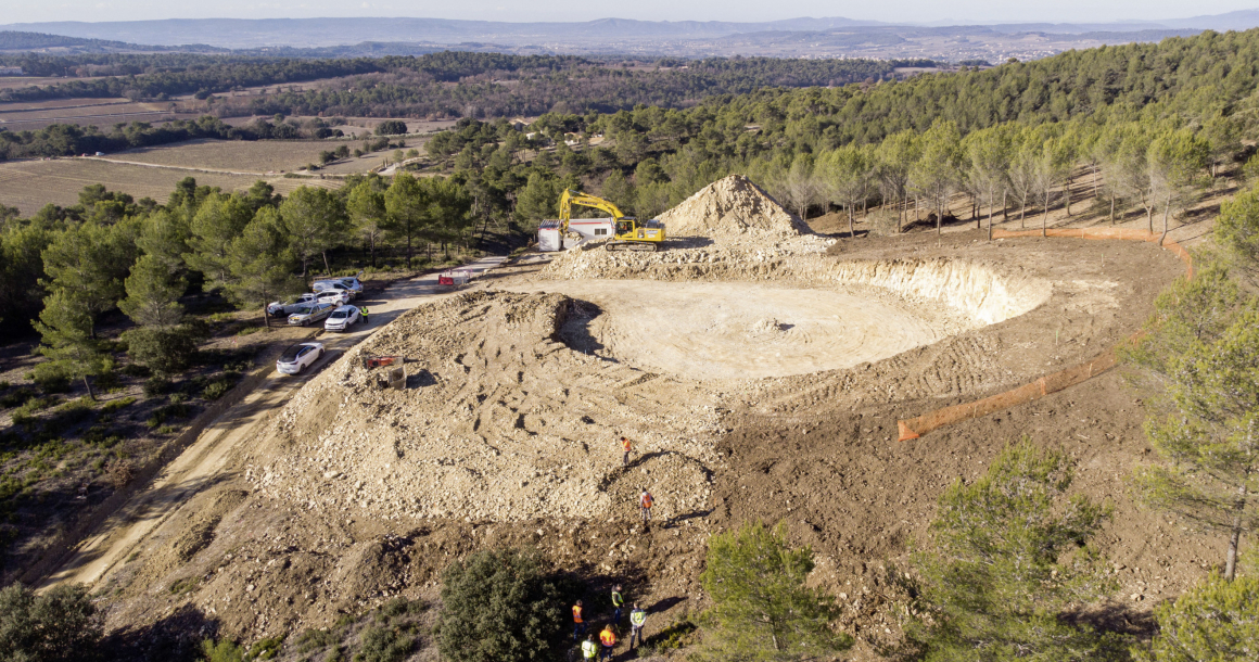 Le projet d'aménagement hydraulique prévoit la construction d'une station de pompage, d'un réservoir (en photo) et de 35 km de canalisation.