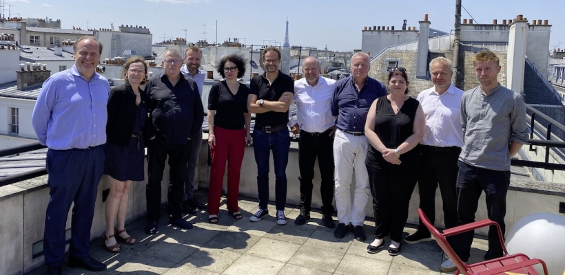 De gauche à droite : Aurélien Trutt (ConstruirAcier), Stéphanie Celle (ministère de l’Enseignement), Lionel Blaisse (journaliste, Archi Créé), Julien Piton (Ingerop structures métalliques), Alice Bialestowski (journaliste, AMC), Mathieu Chazelle (Architecte, Enia), Jan Meyer (Journaliste), Grégoire Bignier (président du jury, B+M Architecture), Virginie Brossard (ConstruirAcier), Xavier Cespedes (Strains, Bureau d’études), Nicolas Brigand (Architecte, RHB Strasbourg).