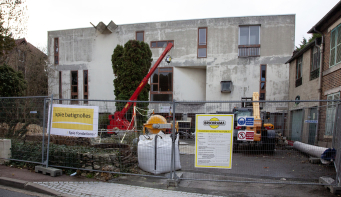 Dans le cadre d’un projetd’extension, l’égliseprotestante de la rueMaurice-Berteaux de Sèvres afait l’objet d’une opération deconsolidation de sol.