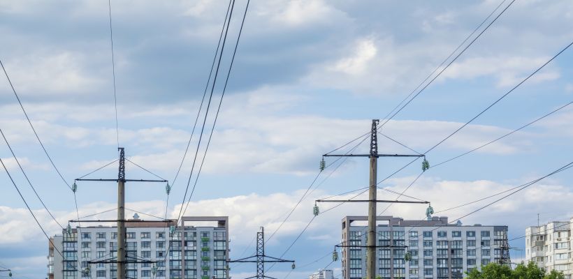 La nécessaire modernisation des réseaux électriques pour garantir le bon déploiement du solaire, des PAC et de l'hydrogène.