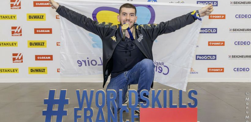 Emilien Châlons, avait remporté la médaille d'or à l'issue de la finale nationale à Lyon en septembre dernier. 