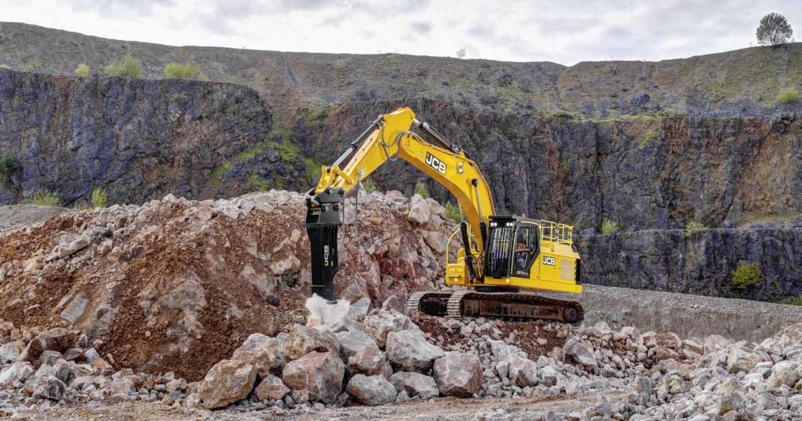 Par rapport à la précédente 37 t de JCB, la 370X peut notamment reprendre des godets et des outils plus volumineux.