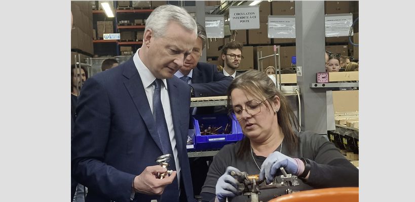 Bruno Le Maire en visite à l'usine Intuis à Feuquières-en-Vimeu 