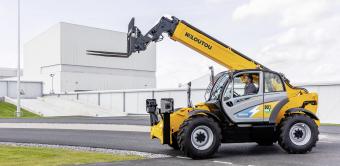 Le chariot télescopique, un MT 1440 de Manitou, fonctionne désormais avec un moteur électrique et des batteries.