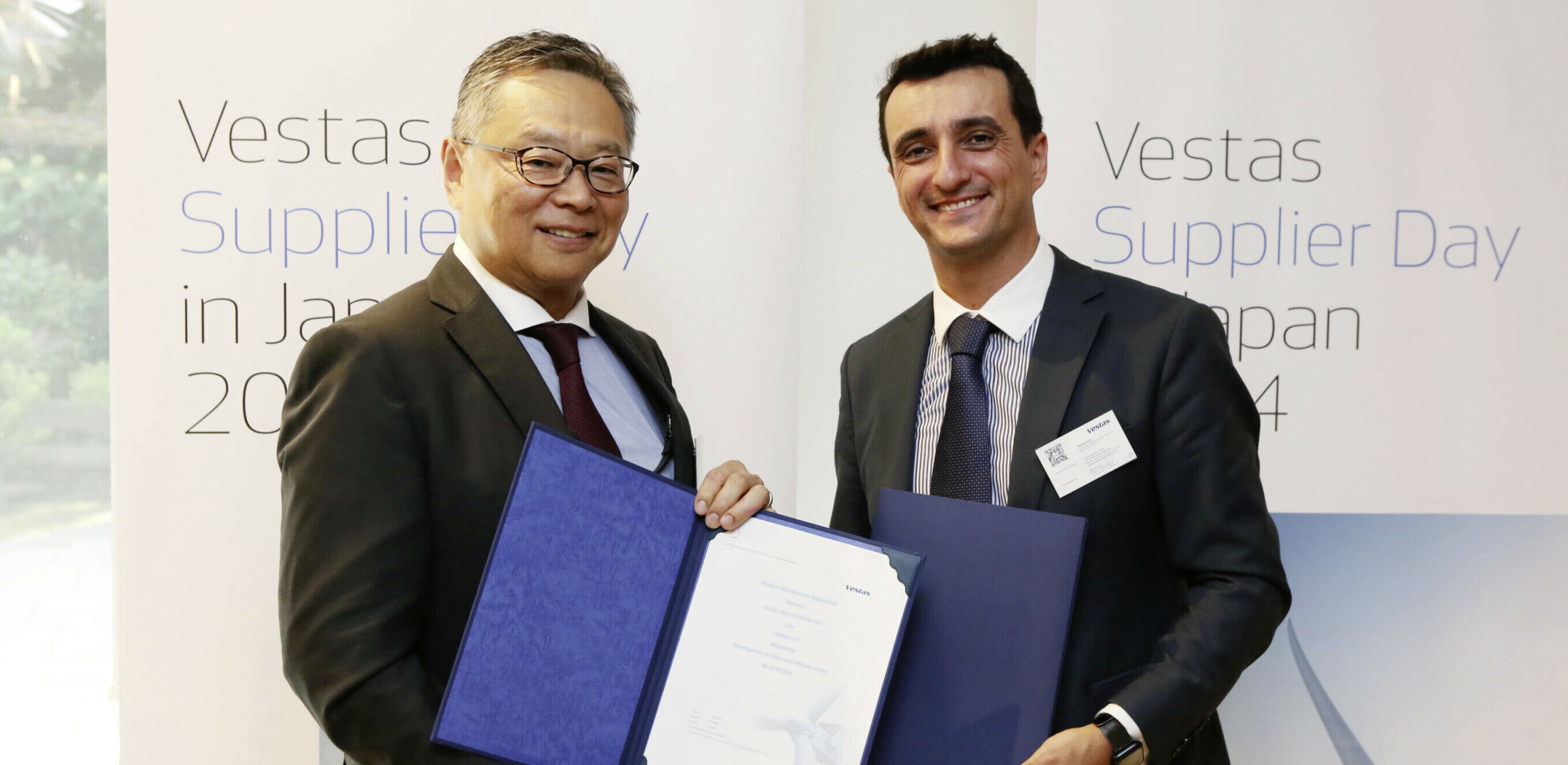 Le 3 juillet, une cérémonie de signature a eu lieu à l'ambassade du Danemark à Shibuya, Tokyo, en présence de Raphael Huot, vice-président / chef de l'approvisionnement APAC, Vestas, et de Toshiaki Ujiie, président et PDG de Tadano Ltd.