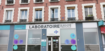 Façade d'un laboratoire Cerballiance, à Paris.