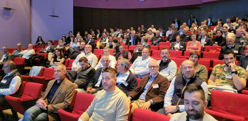 Plus de 300 personnes étaient présentes sur l'événement.