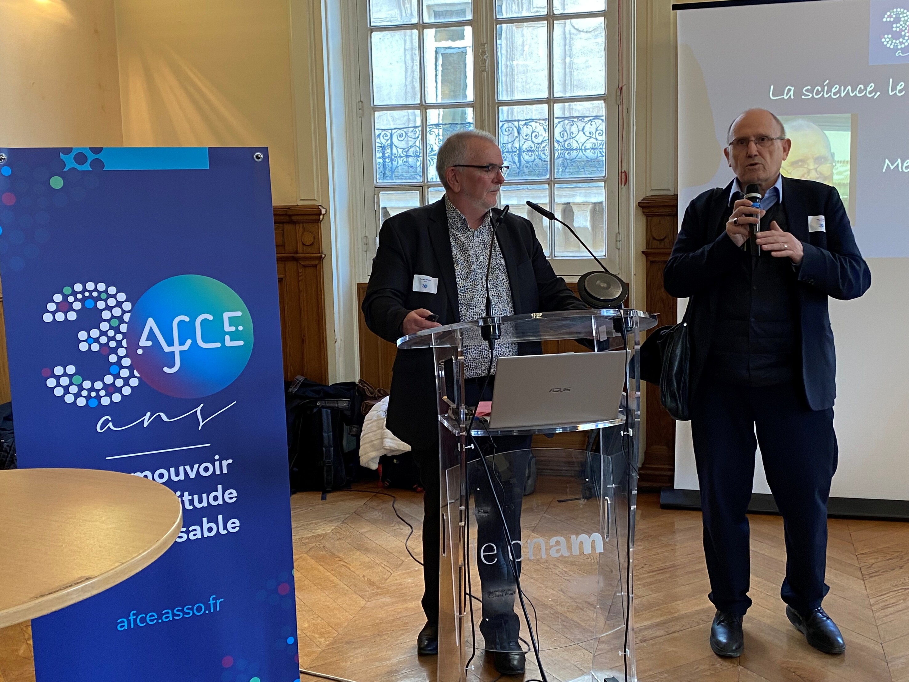 Tout comme pour Claude Brian qui n'a pas pu être présent à la cérémonie, l'action de Denis Clodic dès la création de l'AFCE (à gauche sur la photo) a été particulièrement saluée. 
