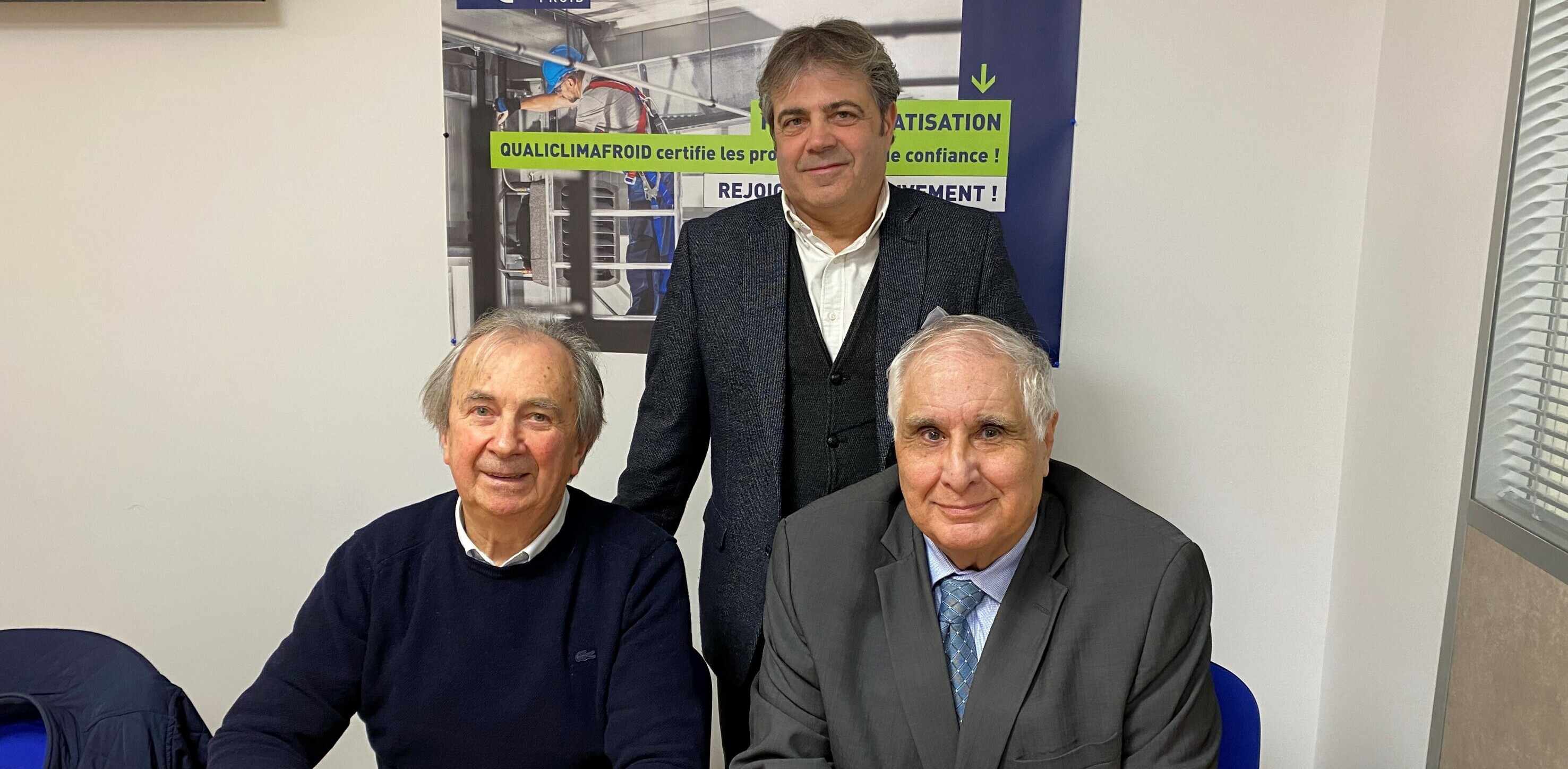 De gauche à droite : Claude Malley, Président de Qualiclimafroid ; Alain Griotto, Responsable commercial. et Joseph Amar, trésorier, dans les nouveaux bureaux de l'association au 63 Bis Rue de Wattignies à Paris (12e).