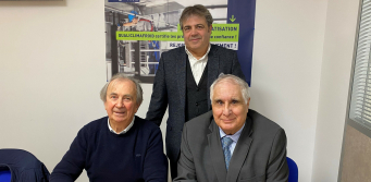 De gauche à droite : Claude Malley, Président de Qualiclimafroid ; Alain Griotto, Responsable commercial. et Joseph Amar, trésorier, dans les nouveaux bureaux de l'association au 63 Bis Rue de Wattignies à Paris (12e).