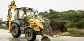 La version Evolution apporte des temps de cycle plus rapides, des coûts d'exploitation réduits et uncontrôle accru, la 580SV reste le roi de la construction et l'une des machines lesplus polyvalentes.