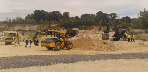 Volvo CE France a profité de Move To Zero pour présenter ses engins électriques lourds à ses clients.