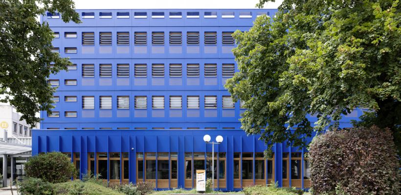 Les objectifs de la rénovation du bâtiment C de l'IUT étaient thermiques et esthétiques, tout en limitant les émissions carbone du projet. 