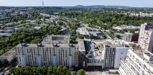 Terminée en 1969, l'arche Mercure à Montpellier était bâti au-dessus de la voie de tram T2.