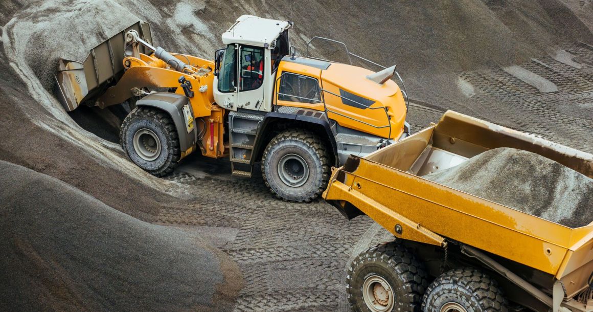 Les constructeurs continuent de perfectionner leurs gammes de pneus pour les engins de carrière. Michelin propose par exemple par moins de cinq références pour les chargeuses.
