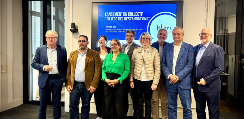 Les représentants des différentes organisations :  ANIA : Jean-François Loiseau, FNSEA : Anne-Marie Denis ;  GECO Food Service : Michel Sanson ; GHR : Catherine Querard  ; Grossistes Alimentaires de France : Jacques Deronzier ; La Coopération Agricole : Jean-Luc Duval, SNARR : Frédéric Levacher ; RESTAUCO : Philippe Muscat ; SNRC : Isabelle Aprile ; UMIH : Franck chaumes. 