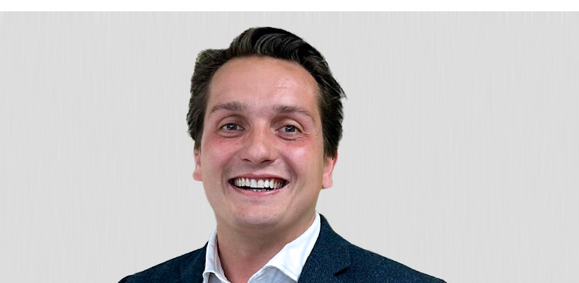 Rémi  Morin, est nommé responsable des spécifications pourl le marché français.