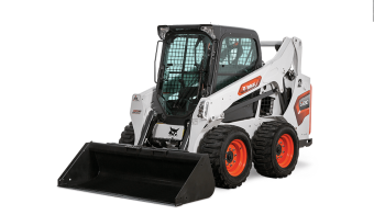 L’inventeur du concept du chargeur compact intente une action judiciaire pour contrefaçon de son produit phare.