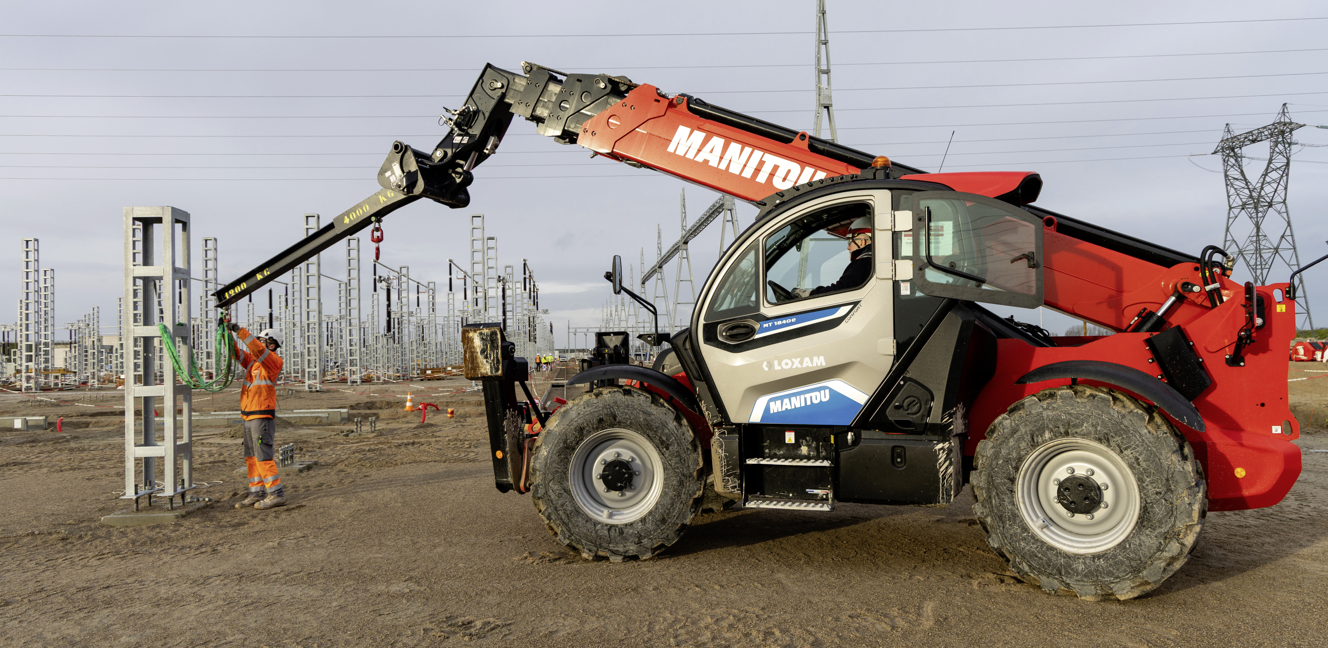 Equans emploie le MT 1840 e pour le transport de tourets et le levage d’éléments métalliques.  