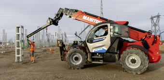 Equans emploie le MT 1840 e pour le transport de tourets et le levage d’éléments métalliques.  