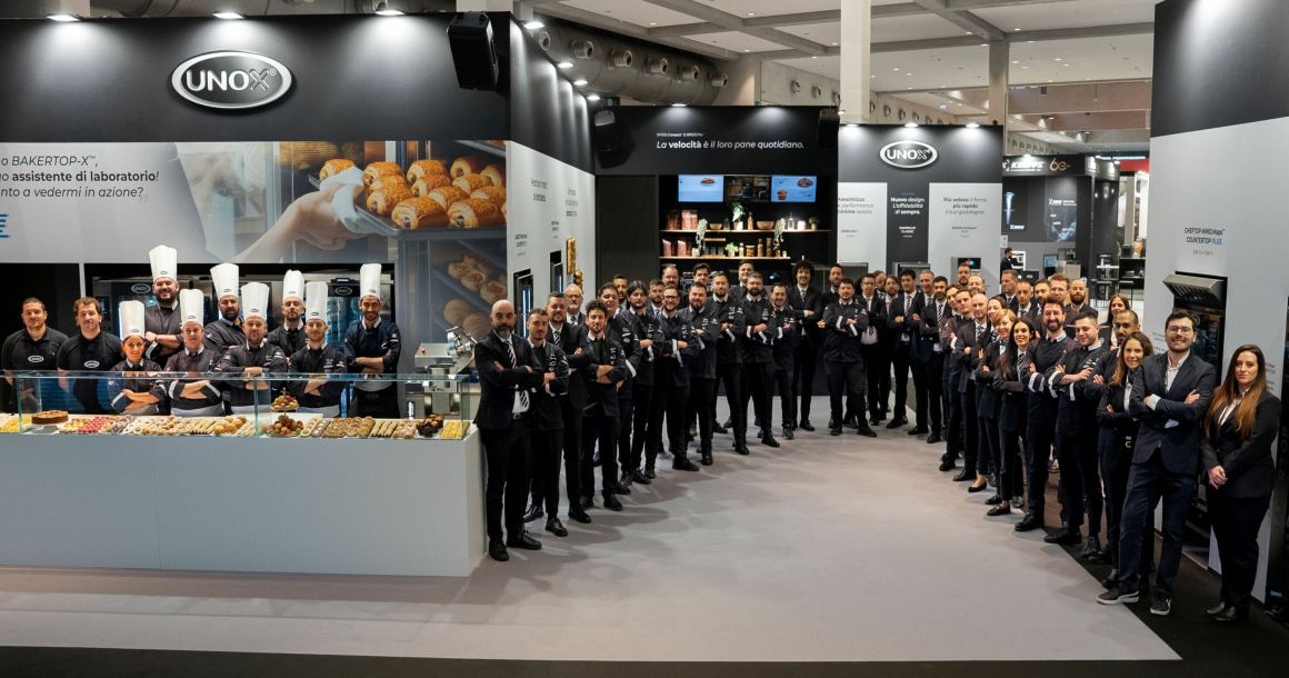 Les équipes UNOX lors du salon SIGEP à Rimini