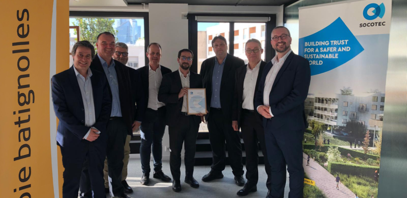 L'équipe Pôle expert en BIM Management de Spie batignolles lors de la remise de la certification.