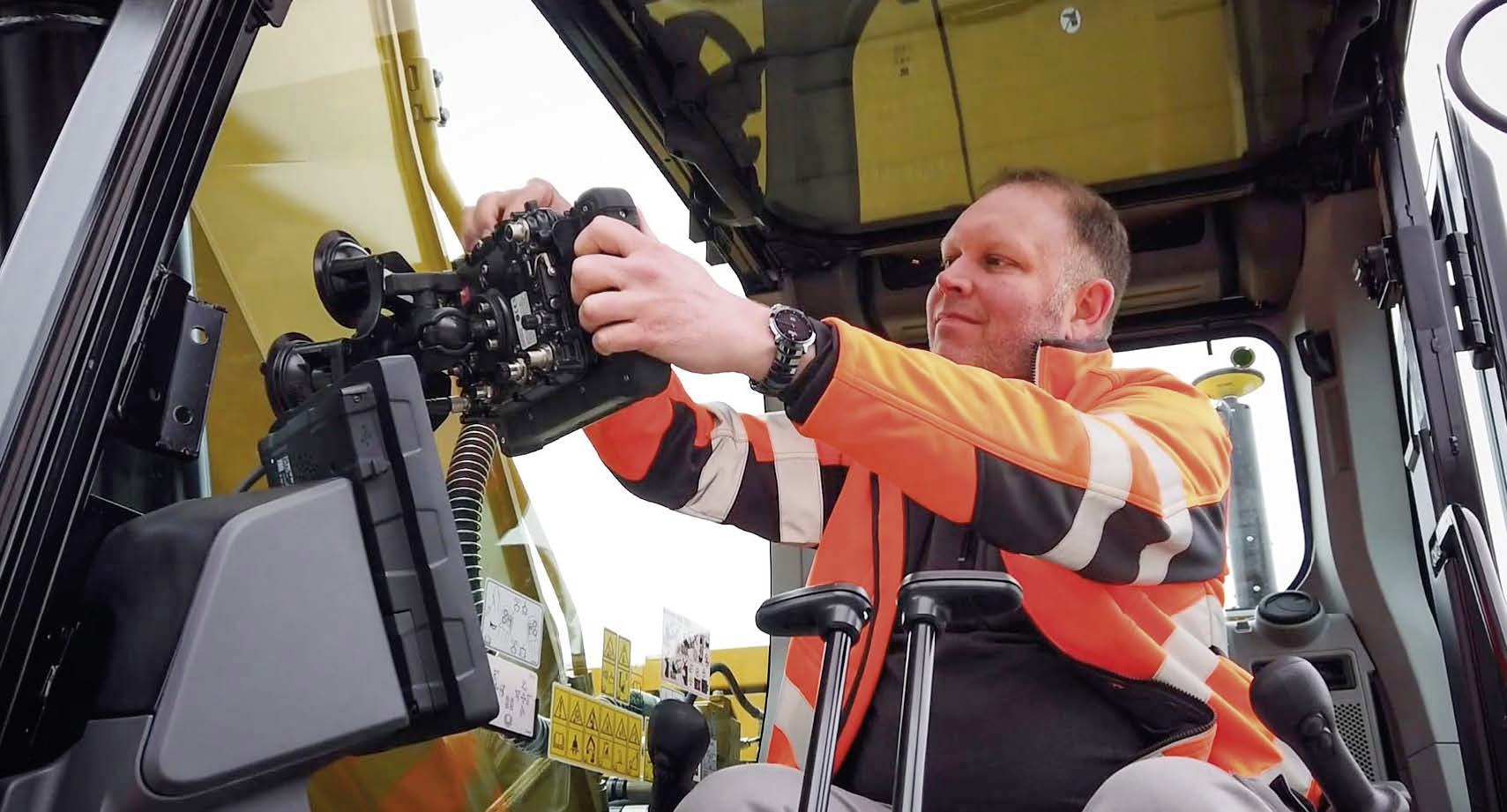 Des constructeurs comme Caterpillar, Liebherr, Hitachi, Hyundai ou Develon proposent l'intégration en usine de solutions en guidage 3D.