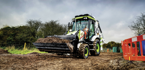 Le chargeuse-pelleteuse 3CX Hydrogen est le premier engin à hydrogène commercialisé par JCB.  
