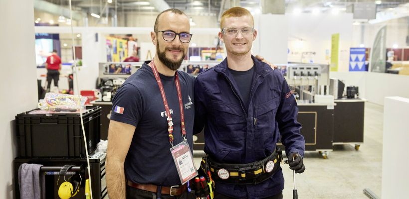 Samuel Fazilleau à gauche et Maxime Armange 2ème aux Euroskills 2025 à droite. 