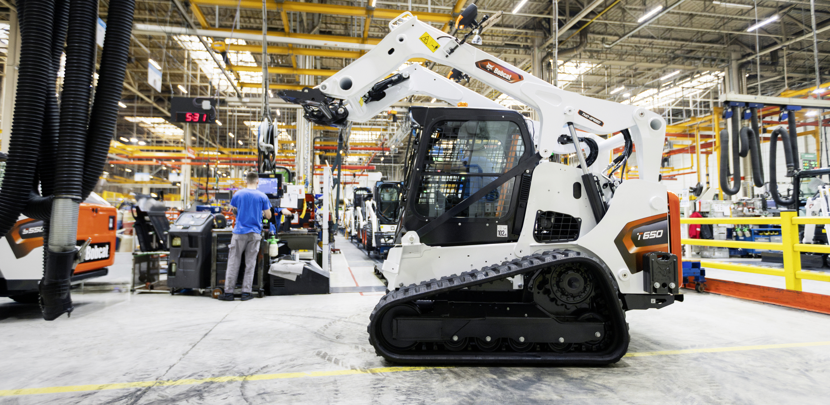 La nouvelle chargeuse compact T650 est produit de l'usine Bobcat de  Dobříš, en République tchèque.
