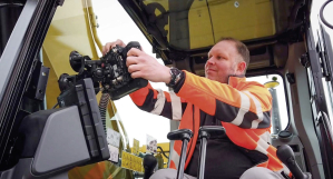 Des constructeurs comme Caterpillar, Liebherr, Hitachi, Hyundai ou Develon proposent l'intégration en usine de solutions en guidage 3D.