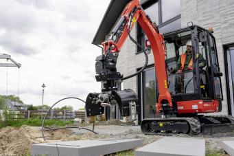 La puissance moteur des KX016-5 et KX019-5 atteint  respectivement 9,8 et 11,7 Kw pour des poids en ordre de marché de,1,60 et 1,83 t avec des longueurs de balancier de 950 et 1090 mm.