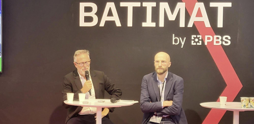 Bruno Poilpré, président du Gite-FFB et Julien Parc, responsable des activités études et prospectives chez Pouget Consultants lors de la présentation des premiers résultats de l'étude sur Batimat. 
