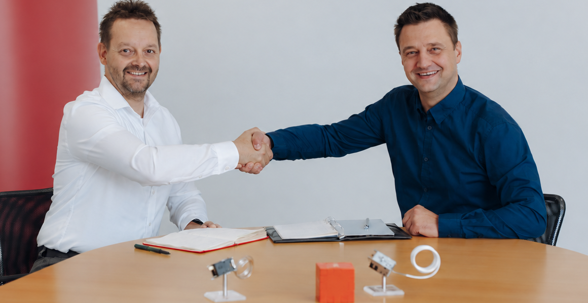 De gauche à droite : Peter Haas et Andrej Debnar, futurs propriétaires de Frion Group