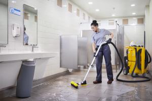 KAI_200068_233-Monty-Photo-Shoot-Woman-Vacuuming-with-NTC.jpg