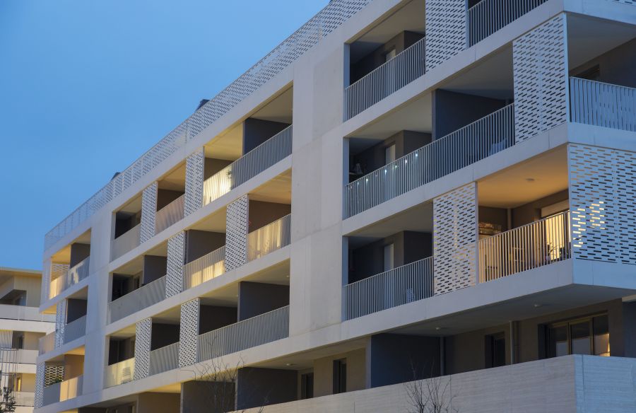 34-Les Jardins de Verchant - GC bdl esquisse lisses hor 7039 claustras tôle 9010 -Crédit Agricole - NBJ Architectes - Ser Delmas - photo Paul Kozlowski (3).jpg